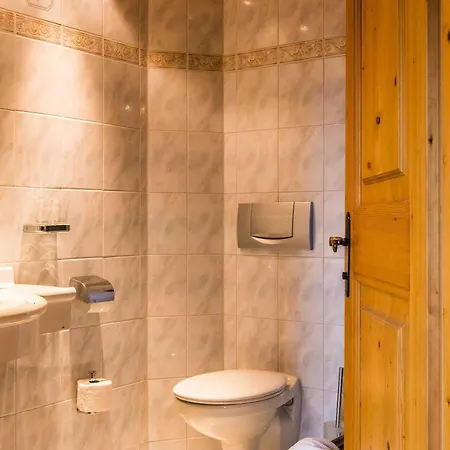 Jagdschloss Windenhuette 3*