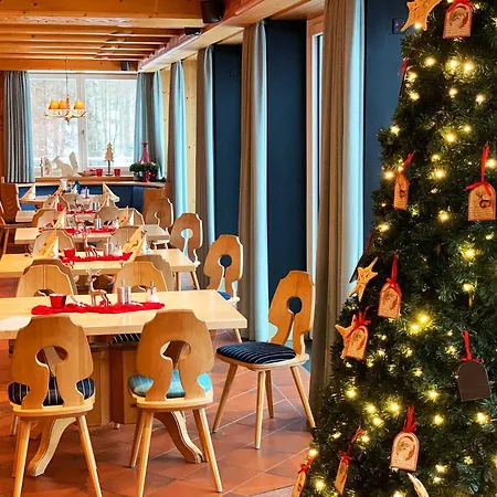 Jagdschloss Windenhuette Отель 3*