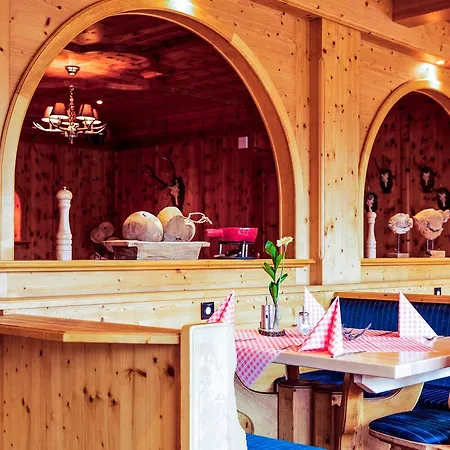 Jagdschloss Windenhuette 3*