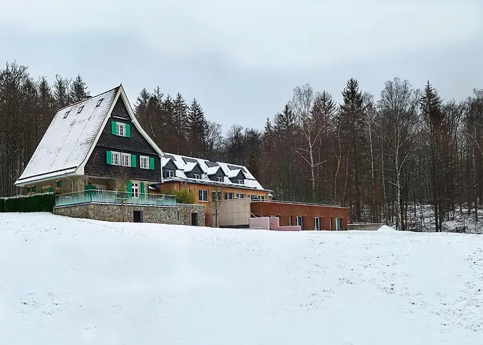 Jagdschloss Windenhuette 3*